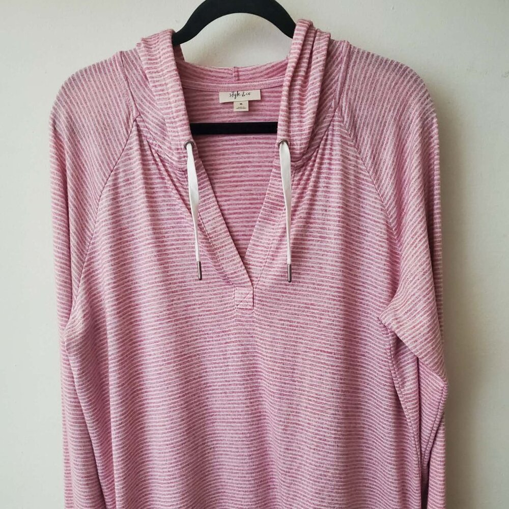 V-Neck Stripped Hoodie